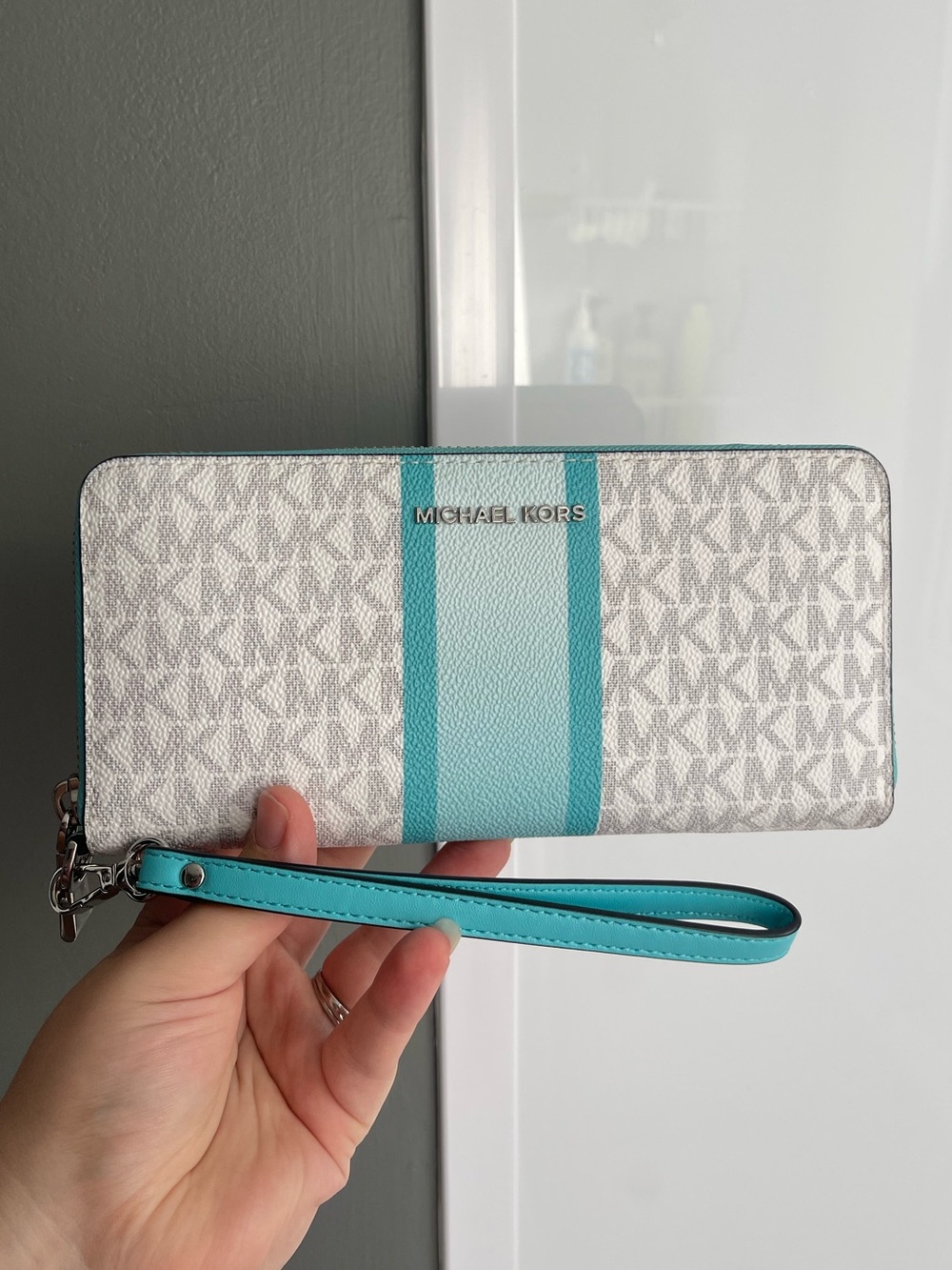Michael Kors wristlet